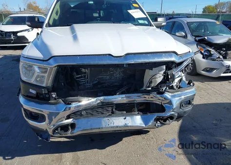 2020 Ram 1500 Big Horn 4X4 5'7 Box z USA, uszkodzony, nr VIN 1C6RRFFG3LN263389